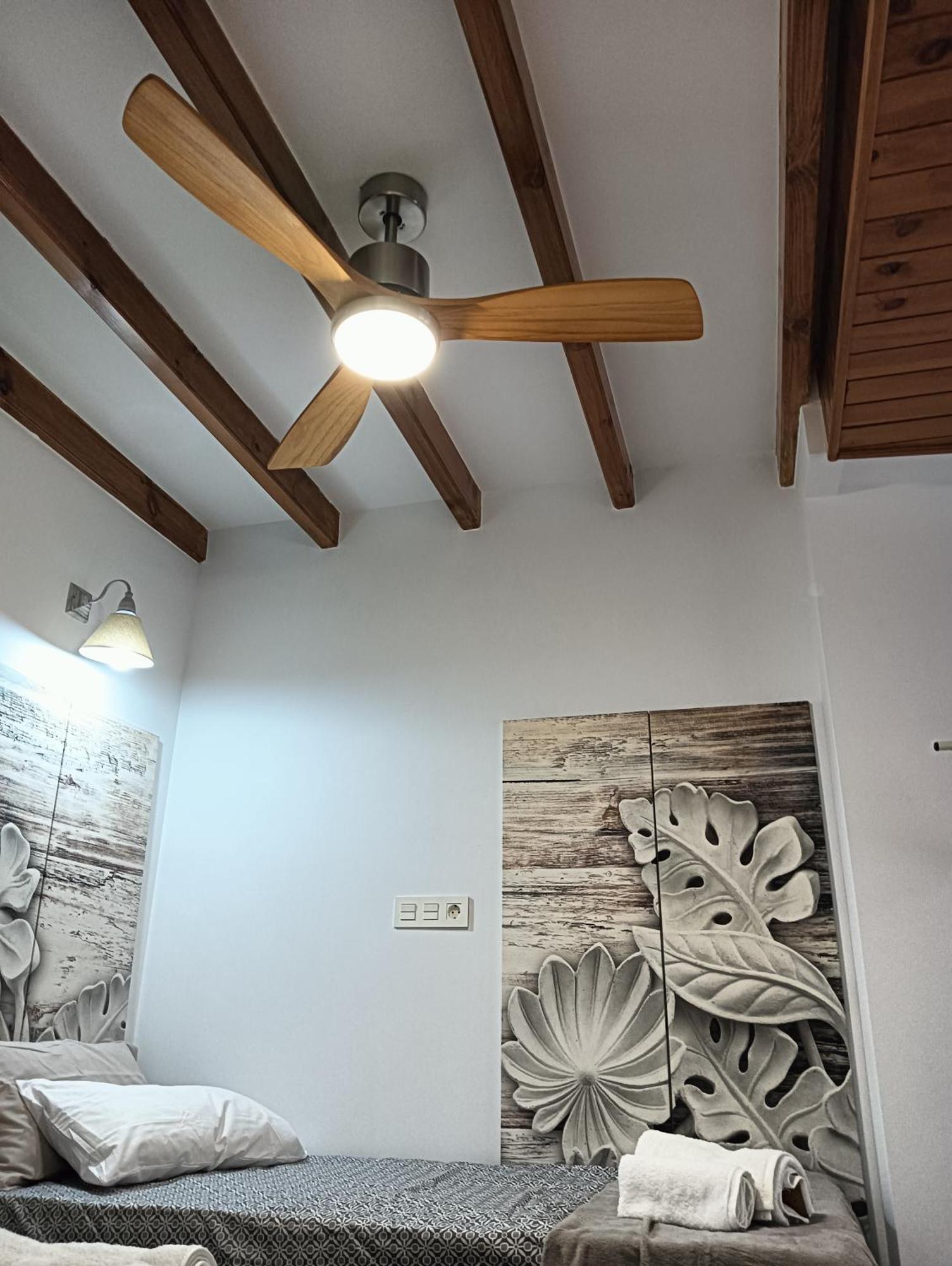 La Casa De La Plaza Apartman Güéjar Sierra Kültér fotó