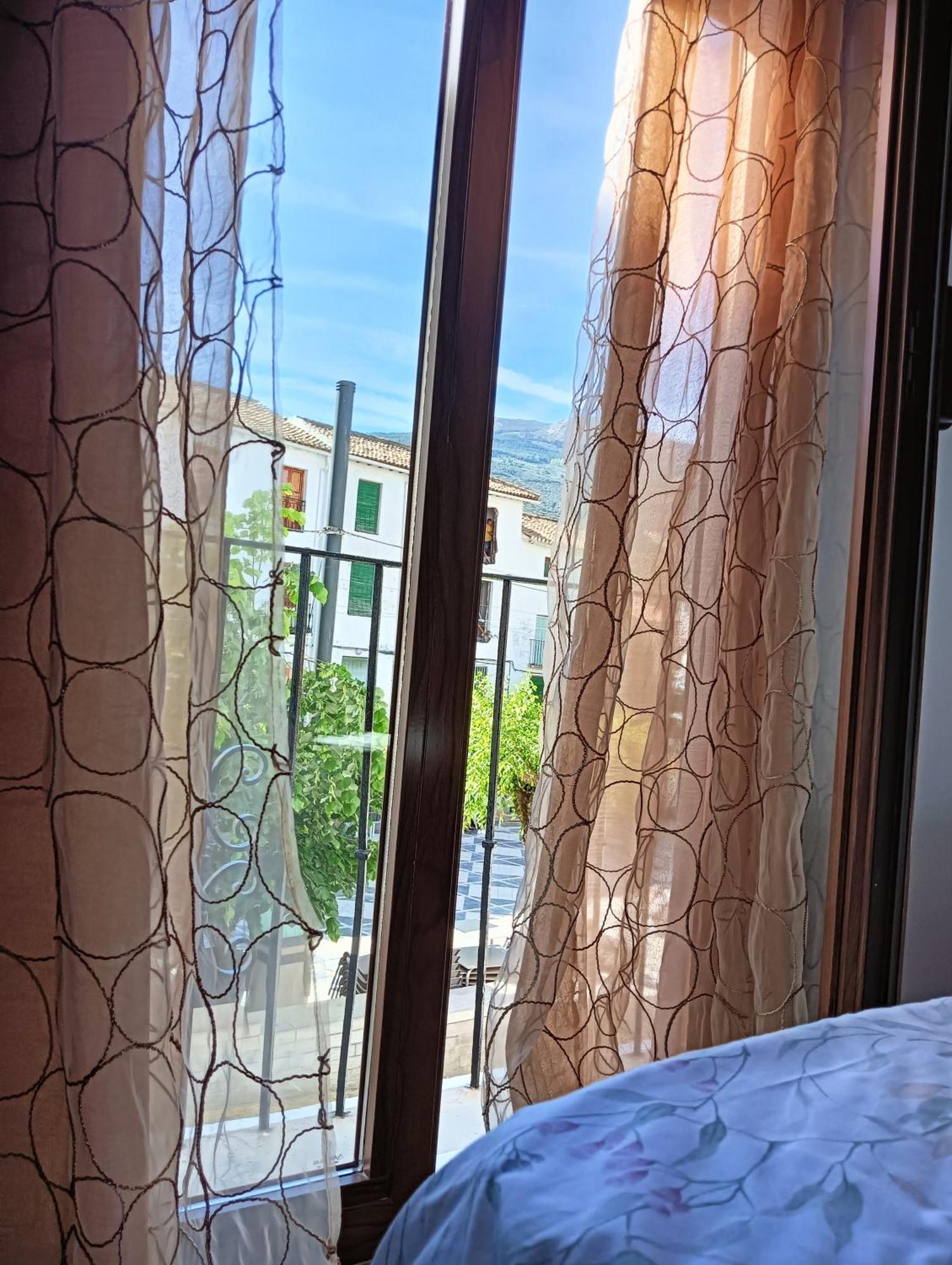 La Casa De La Plaza Apartman Güéjar Sierra Kültér fotó