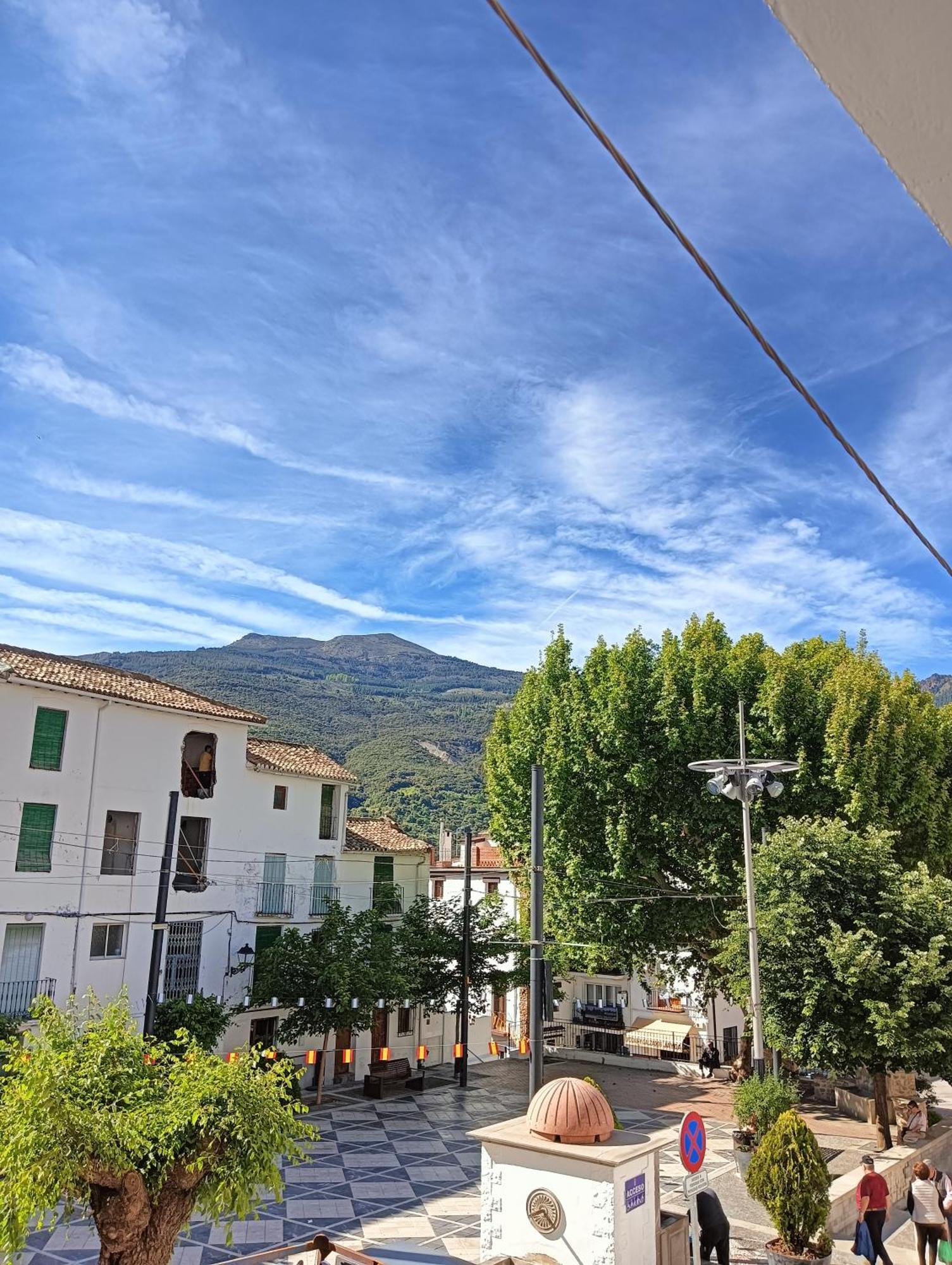 La Casa De La Plaza Apartman Güéjar Sierra Kültér fotó