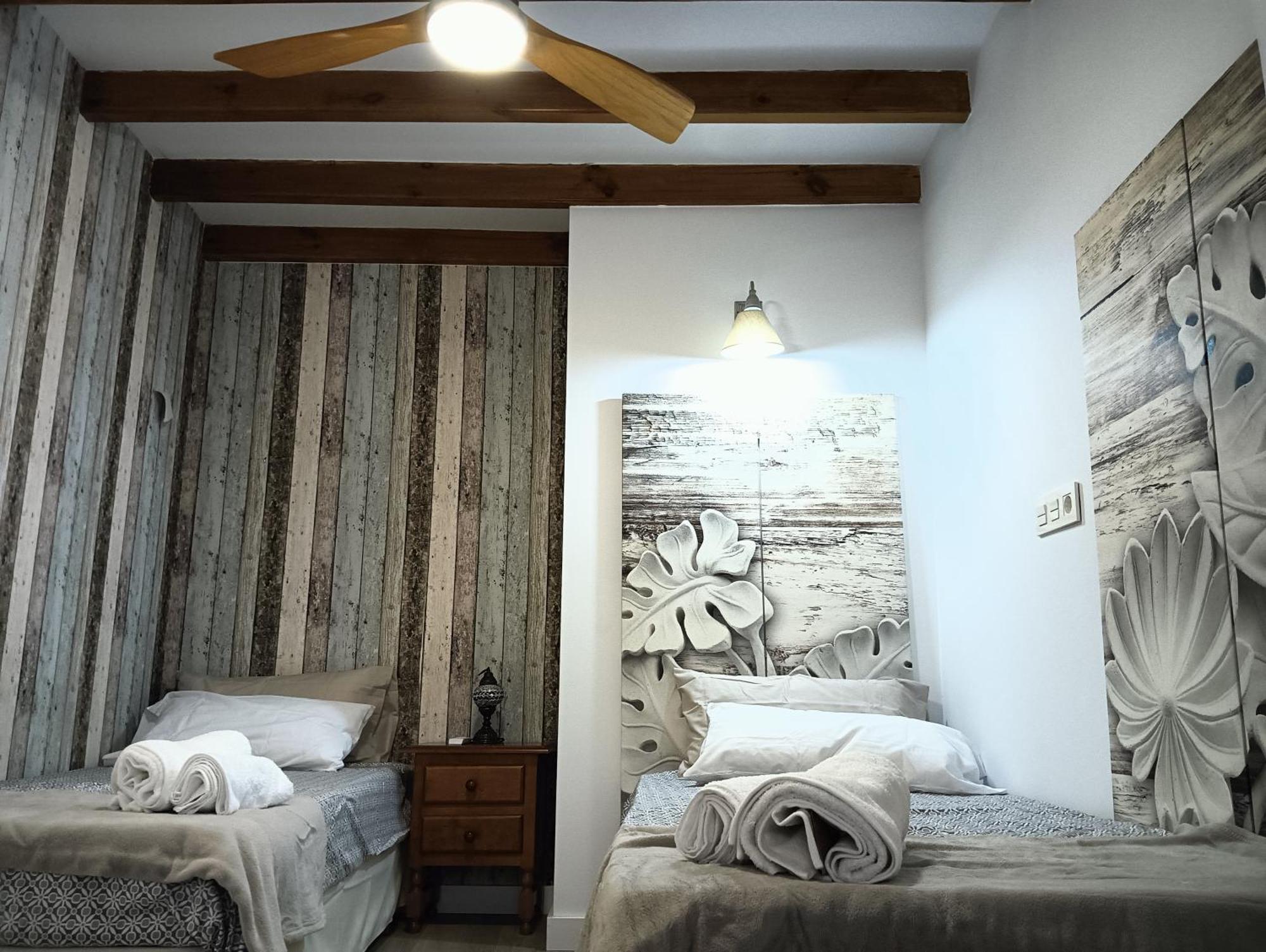 La Casa De La Plaza Apartman Güéjar Sierra Szoba fotó